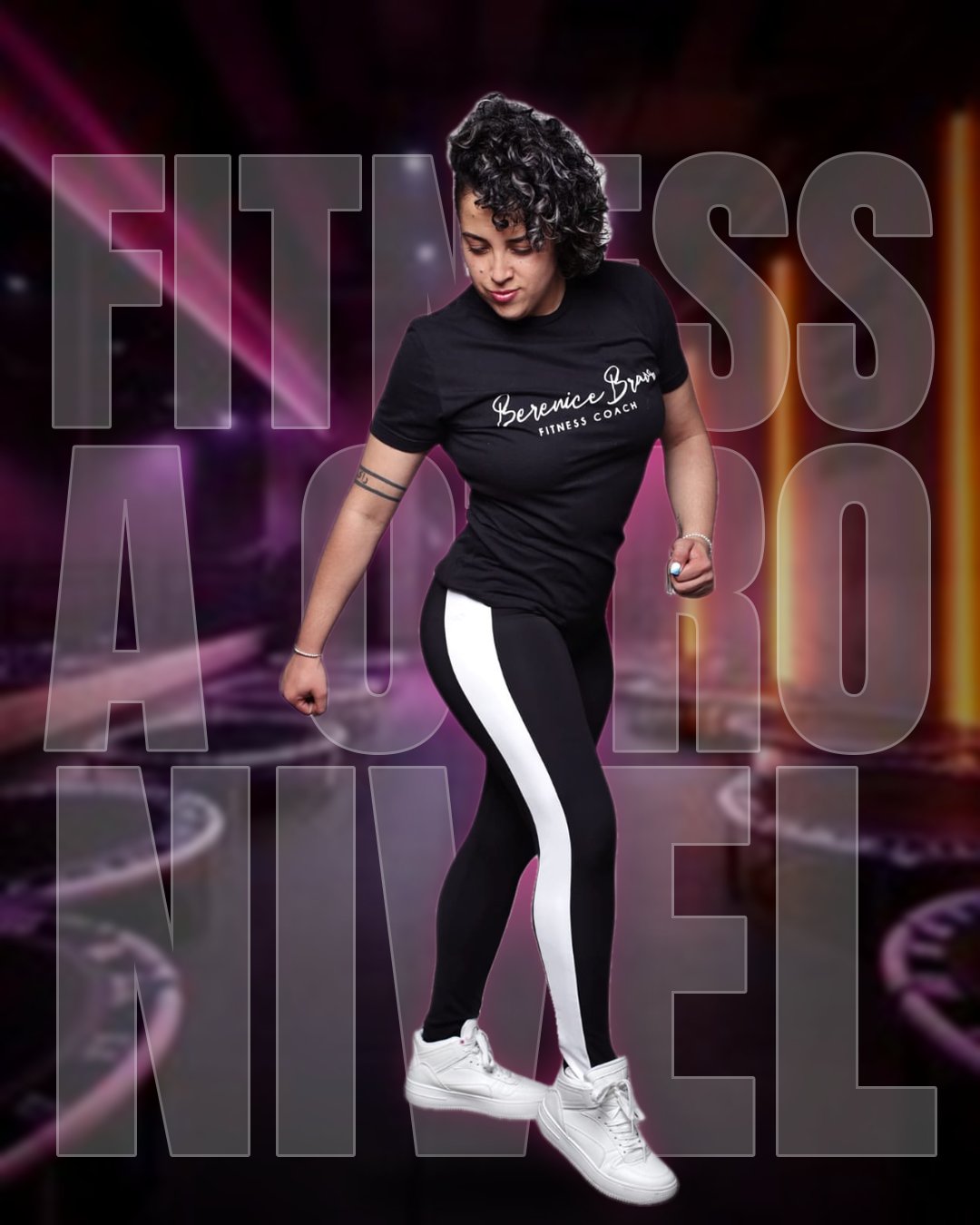 Coach Berenice Bravo en el escenario
